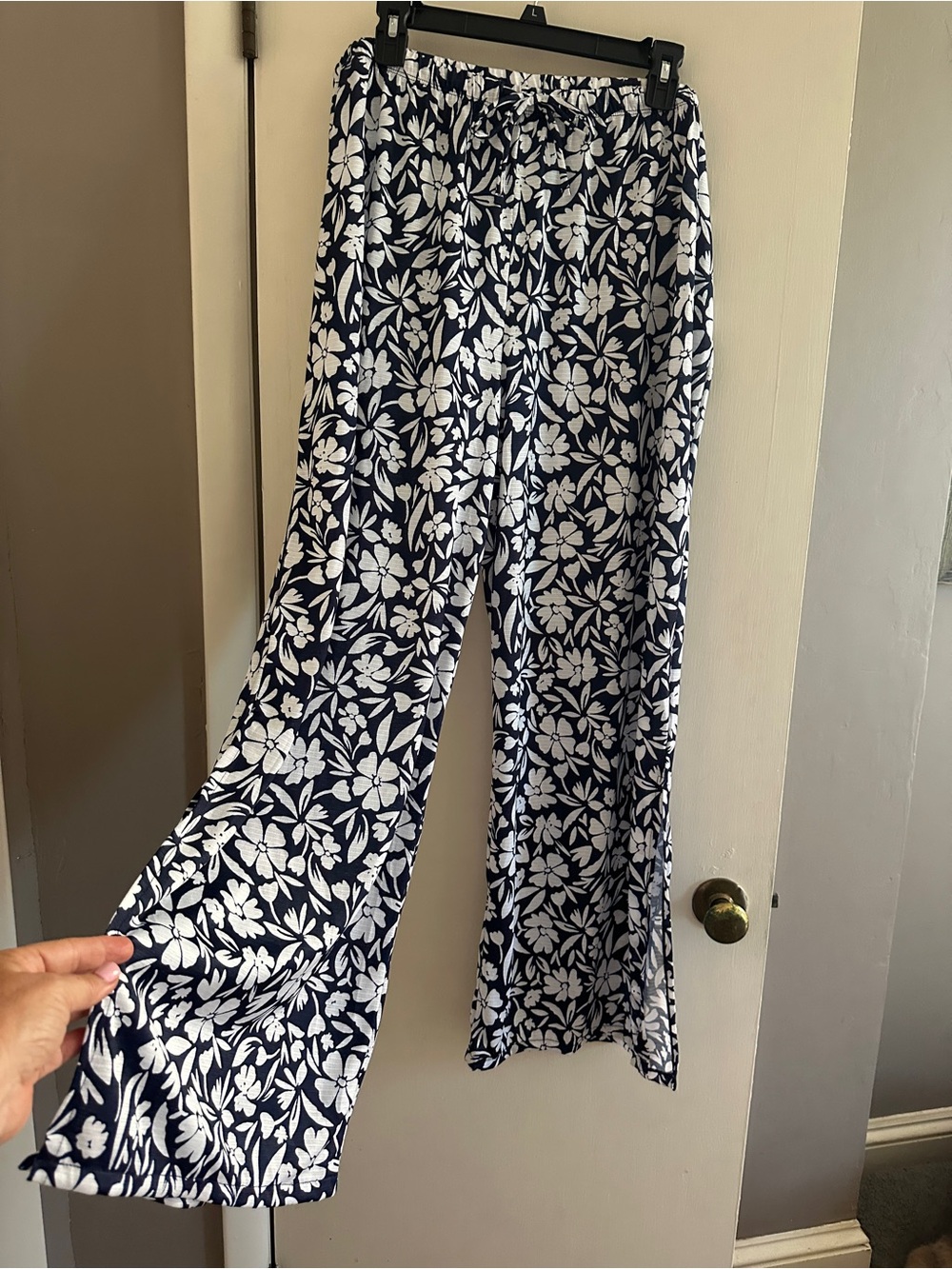 Lands' End Navy and White Floral Wide-Leg Pants